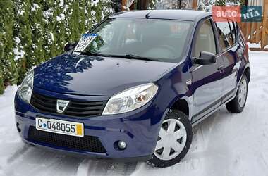 Хетчбек Dacia Sandero 2009 в Самборі
