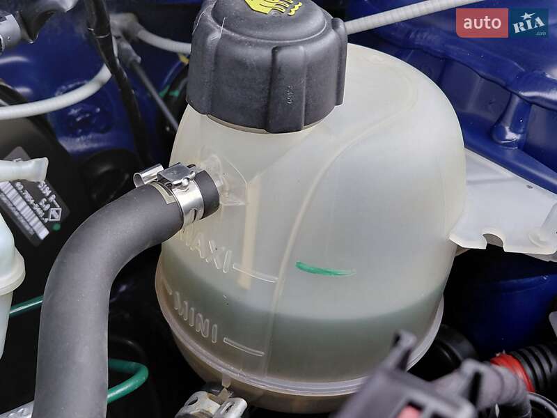 Хэтчбек Dacia Sandero 2009 в Самборе