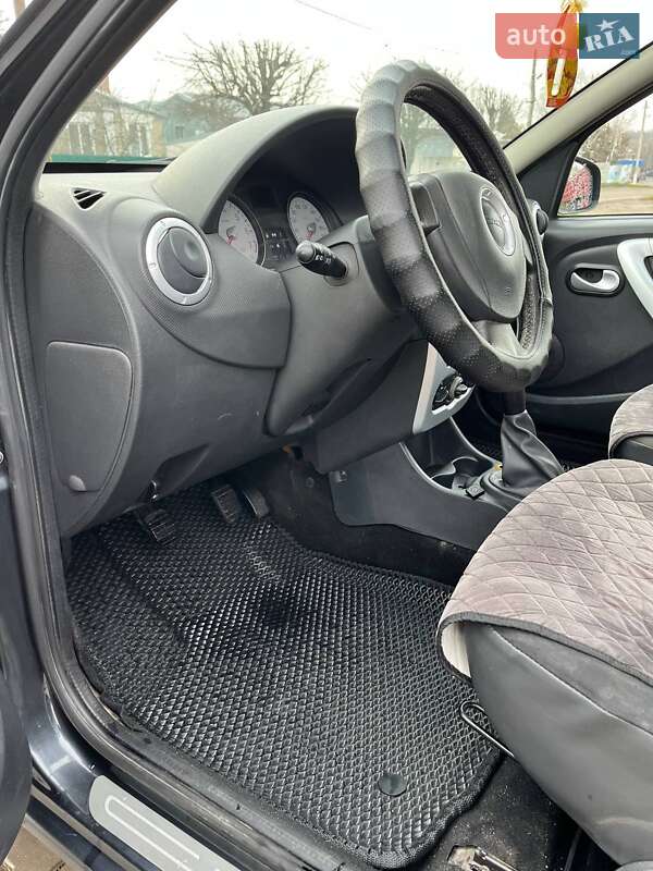 Хетчбек Dacia Sandero 2010 в Софіївці фото 9 Хетчбек Dacia Sandero 2010 в Софіївці