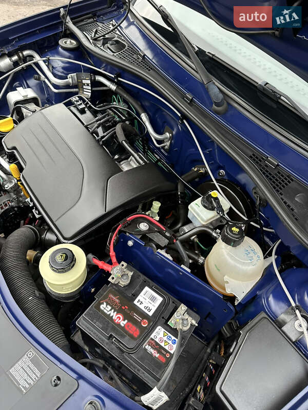 Хэтчбек Dacia Sandero 2010 в Хороле