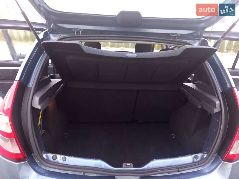Хетчбек Dacia Sandero 2008 в Луцьку фото 12 Хетчбек Dacia Sandero 2008 в Луцьку