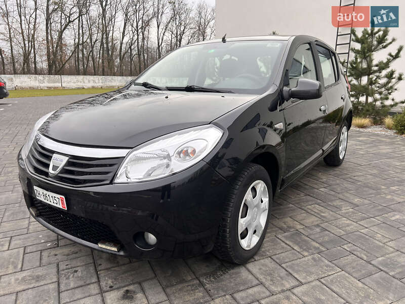 Хэтчбек Dacia Sandero 2010 в Луцке фото 3 Хэтчбек Dacia Sandero 2010 в Луцке