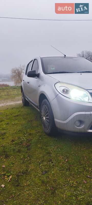 Хэтчбек Dacia Sandero 2009 в Харькове фото 7 Хэтчбек Dacia Sandero 2009 в Харькове