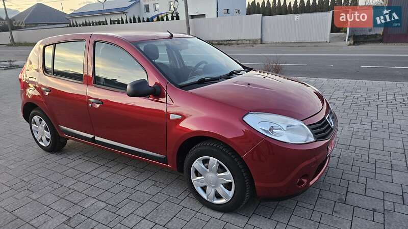 Хетчбек Dacia Sandero 2012 в Калуші фото 3 Хетчбек Dacia Sandero 2012 в Калуші