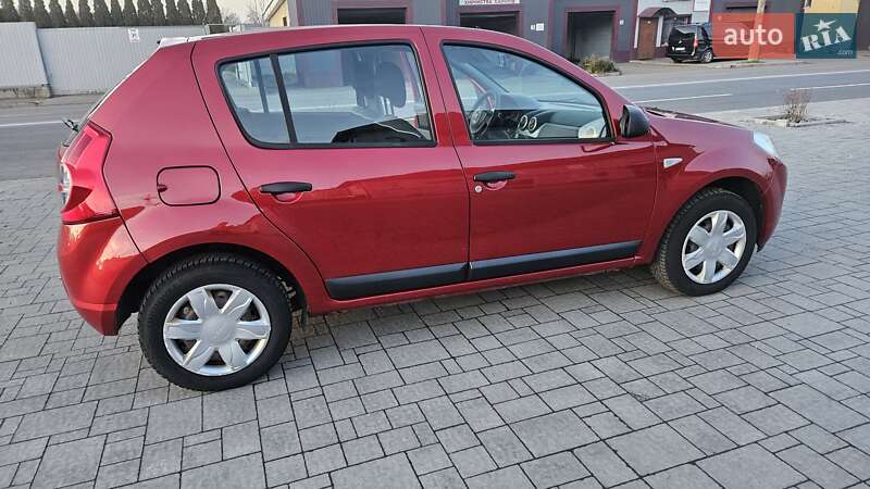 Хетчбек Dacia Sandero 2012 в Калуші фото 6 Хетчбек Dacia Sandero 2012 в Калуші