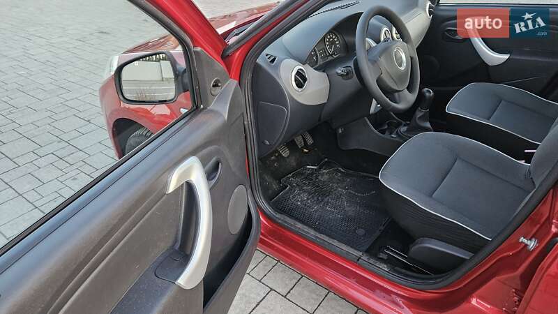 Хетчбек Dacia Sandero 2012 в Калуші фото 11 Хетчбек Dacia Sandero 2012 в Калуші