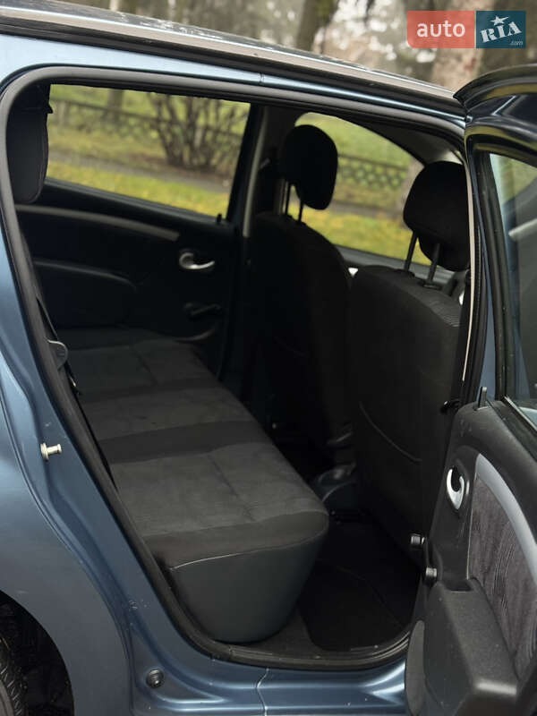 Хэтчбек Dacia Sandero 2008 в Умани