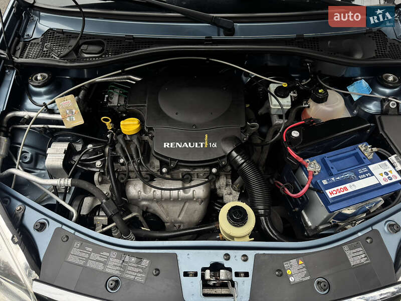 Хэтчбек Dacia Sandero 2008 в Умани