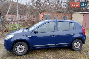 Хэтчбек Dacia Sandero 2009 в Сумах