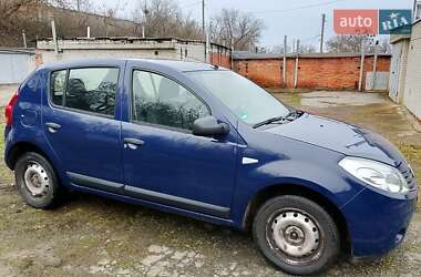Хетчбек Dacia Sandero 2009 в Сумах