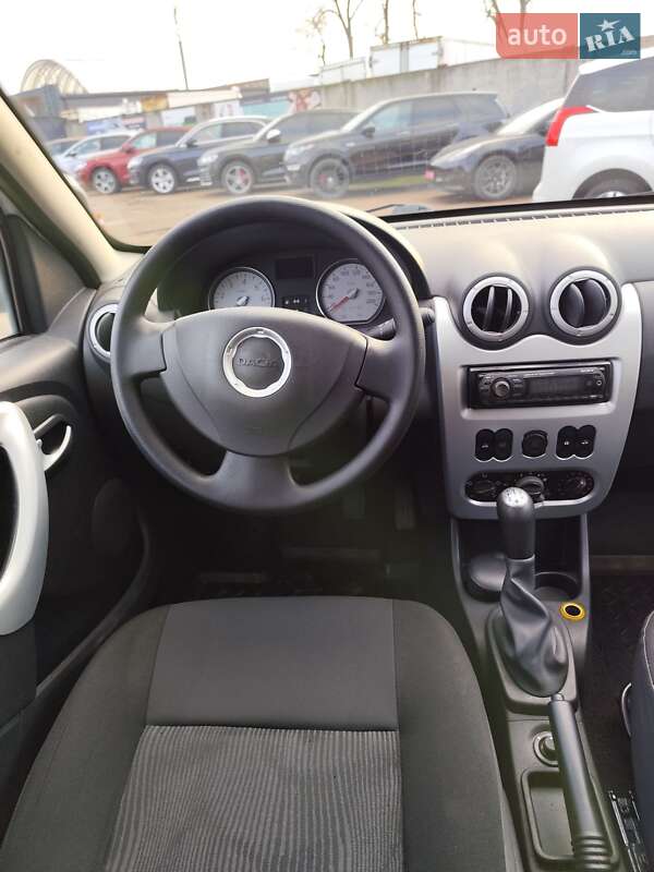 Хетчбек Dacia Sandero 2010 в Чернігові