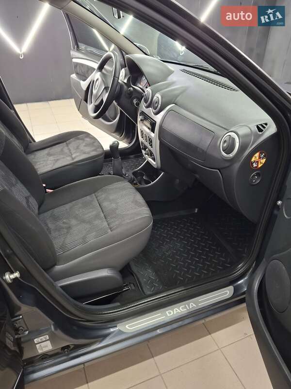 Хэтчбек Dacia Sandero 2009 в Фастове