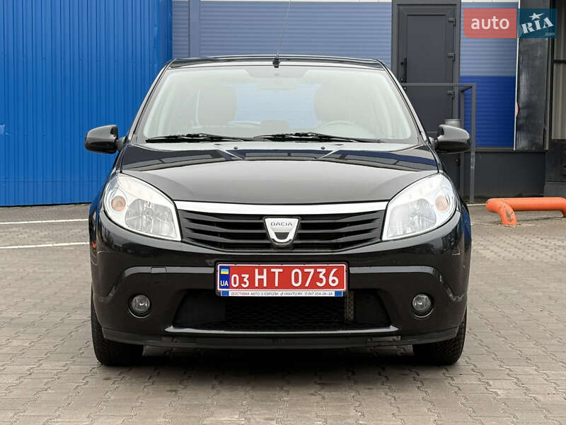 Хэтчбек Dacia Sandero 2011 в Ровно