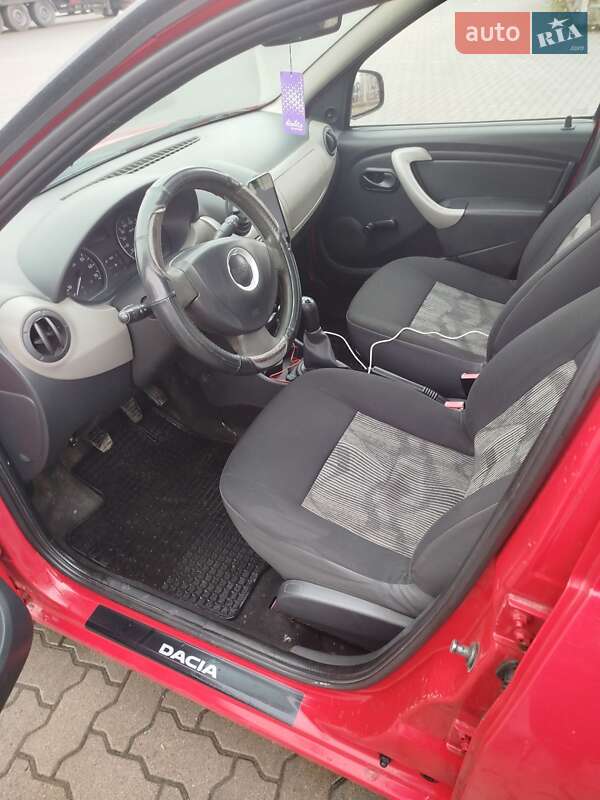 Хетчбек Dacia Sandero 2009 в Сарнах фото 10 Хетчбек Dacia Sandero 2009 в Сарнах