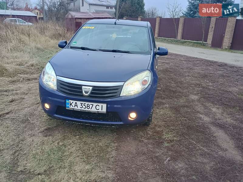 Dacia Sandero 2009