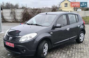 Хетчбек Dacia Sandero 2009 в Золотоноші