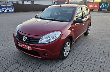 Хэтчбек Dacia Sandero 2012 в Калуше