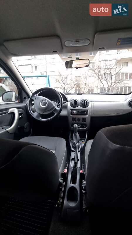 Хетчбек Dacia Sandero 2010 в Львові
