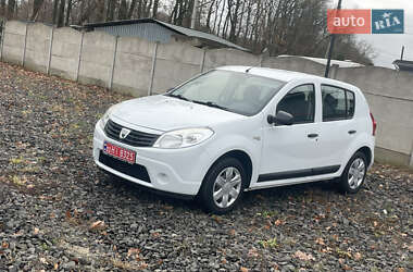 Хетчбек Dacia Sandero 2009 в Луцьку