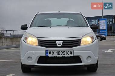 Хэтчбек Dacia Sandero 2012 в Киеве