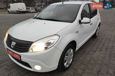 Хетчбек Dacia Sandero 2009 в Луцьку