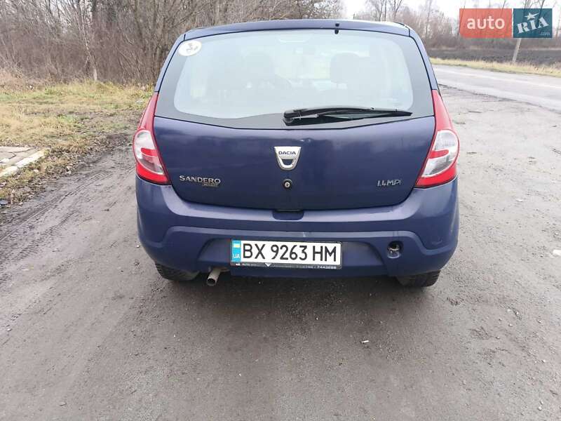 Хэтчбек Dacia Sandero 2008 в Любаре