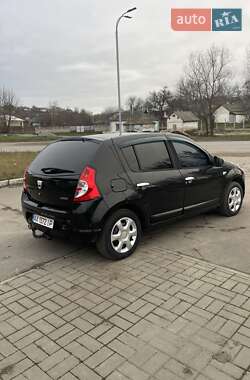 Хэтчбек Dacia Sandero 2009 в Черкассах