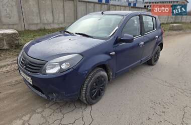 Хэтчбек Dacia Sandero 2009 в Львове