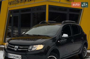 Хетчбек Dacia Sandero 2014 в Києві