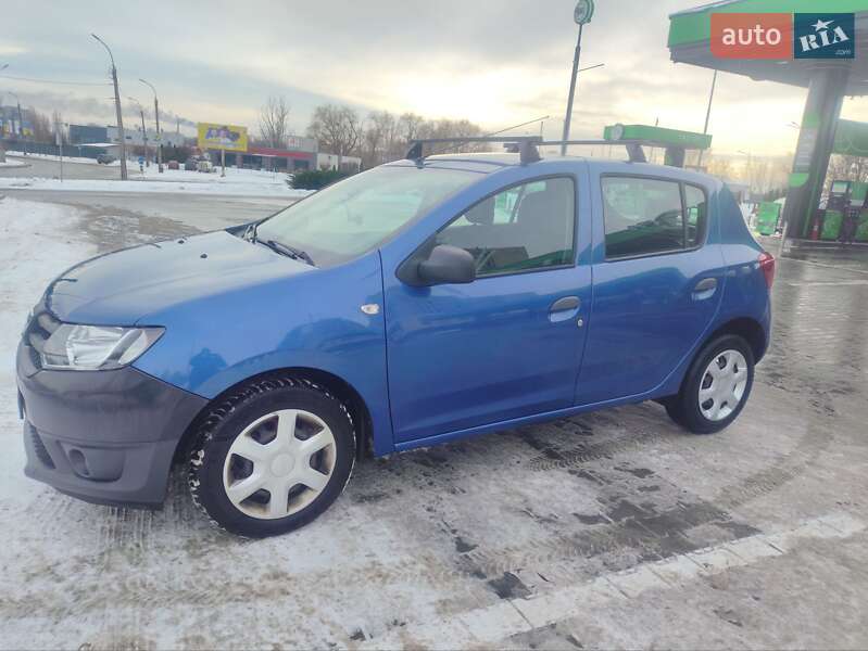 Хетчбек Dacia Sandero 2014 в Черкасах