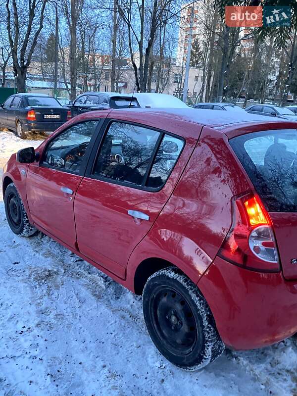 Хэтчбек Dacia Sandero 2009 в Тернополе