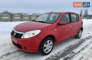 Хетчбек Dacia Sandero 2010 в Луцьку
