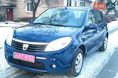 Хэтчбек Dacia Sandero 2009 в Золотоноше