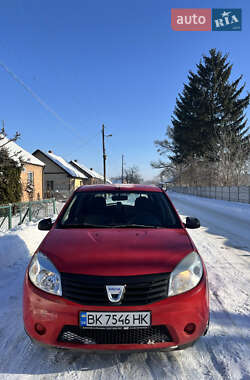 Хэтчбек Dacia Sandero 2009 в Ровно