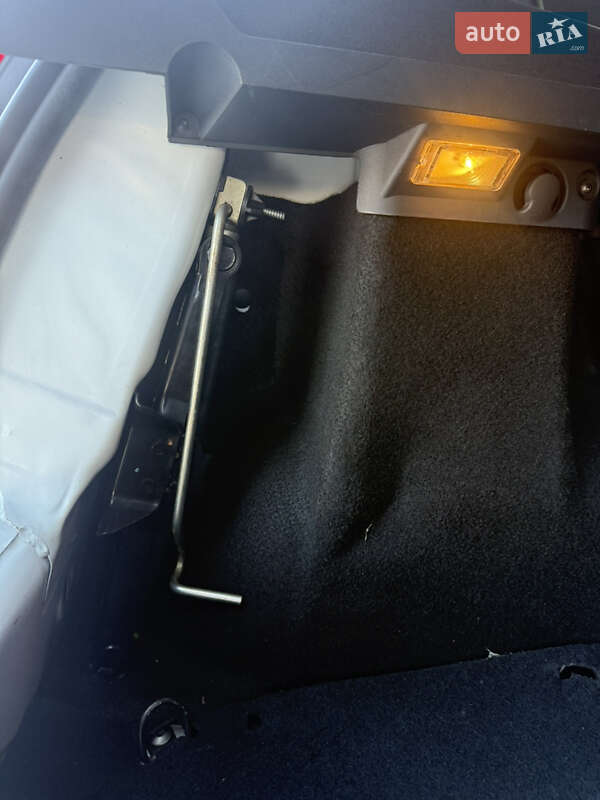 Хэтчбек Dacia Sandero 2009 в Березане