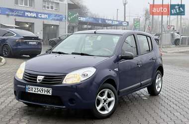 Хэтчбек Dacia Sandero 2009 в Хмельницком