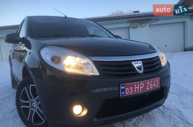 Хетчбек Dacia Sandero 2012 в Луцьку