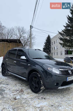 Хэтчбек Dacia Sandero 2010 в Бердичеве