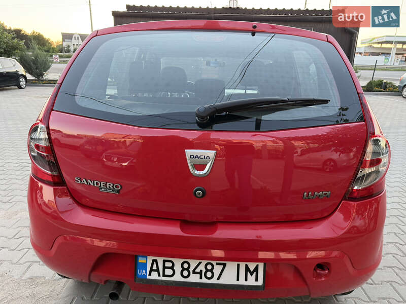 Хэтчбек Dacia Sandero 2009 в Виннице