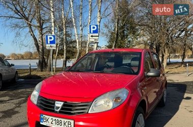 Хетчбек Dacia Sandero 2010 в Рівному