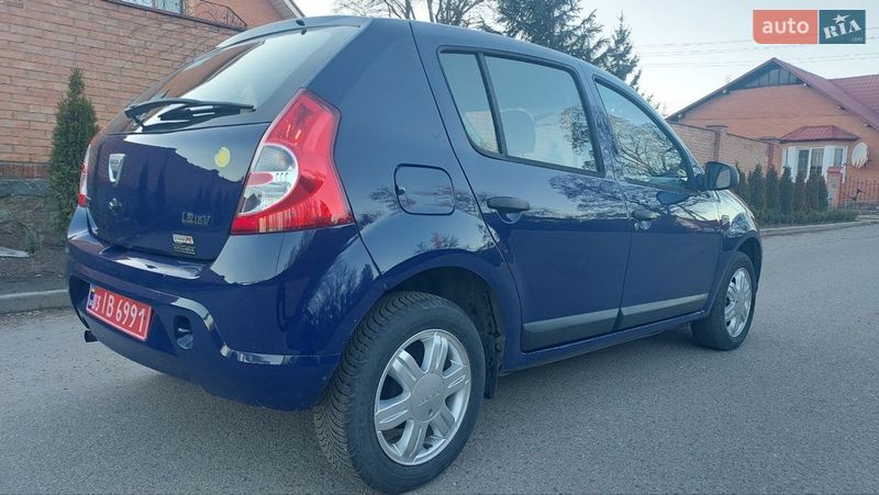 Хэтчбек Dacia Sandero 2009 в Александрие