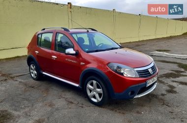 Хэтчбек Dacia Sandero 2010 в Лубнах