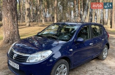Хэтчбек Dacia Sandero 2009 в Лебедине