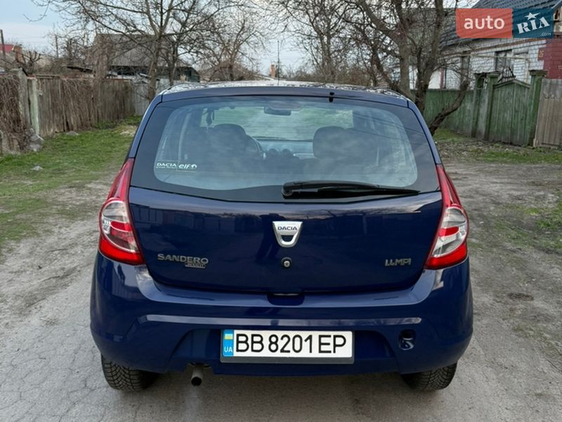 Хэтчбек Dacia Sandero 2009 в Кременчуге
