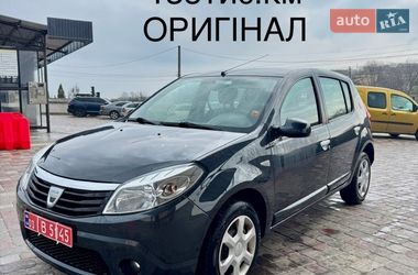 Хетчбек Dacia Sandero 2010 в Великій Багачці