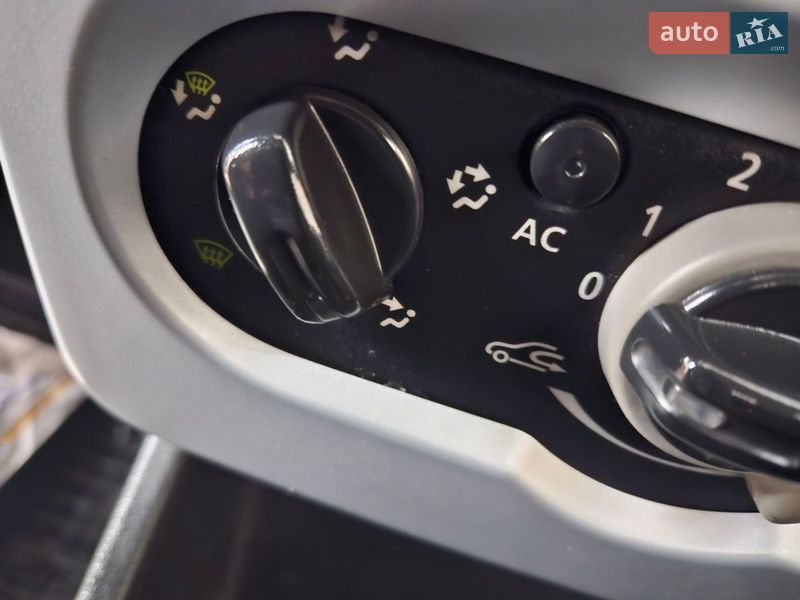 Хэтчбек Dacia Sandero 2009 в Виннице фото 11 Хэтчбек Dacia Sandero 2009 в Виннице