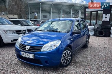 Хэтчбек Dacia Sandero 2008 в Полтаве