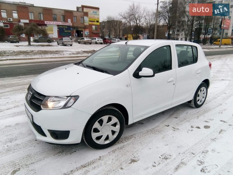 Хэтчбек Dacia Sandero 2014 в Каменском