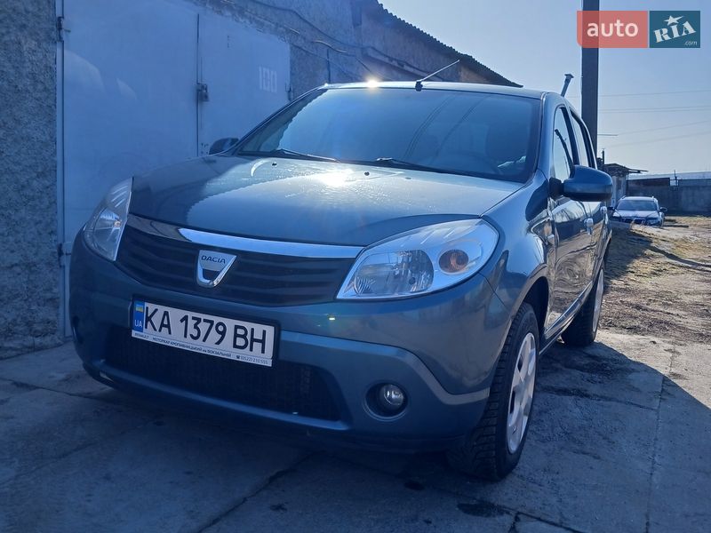 Dacia Sandero 2010