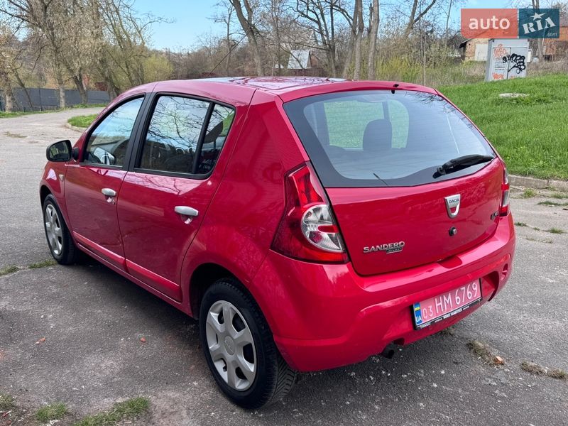 Хэтчбек Dacia Sandero 2009 в Полтаве фото 9 Хэтчбек Dacia Sandero 2009 в Полтаве